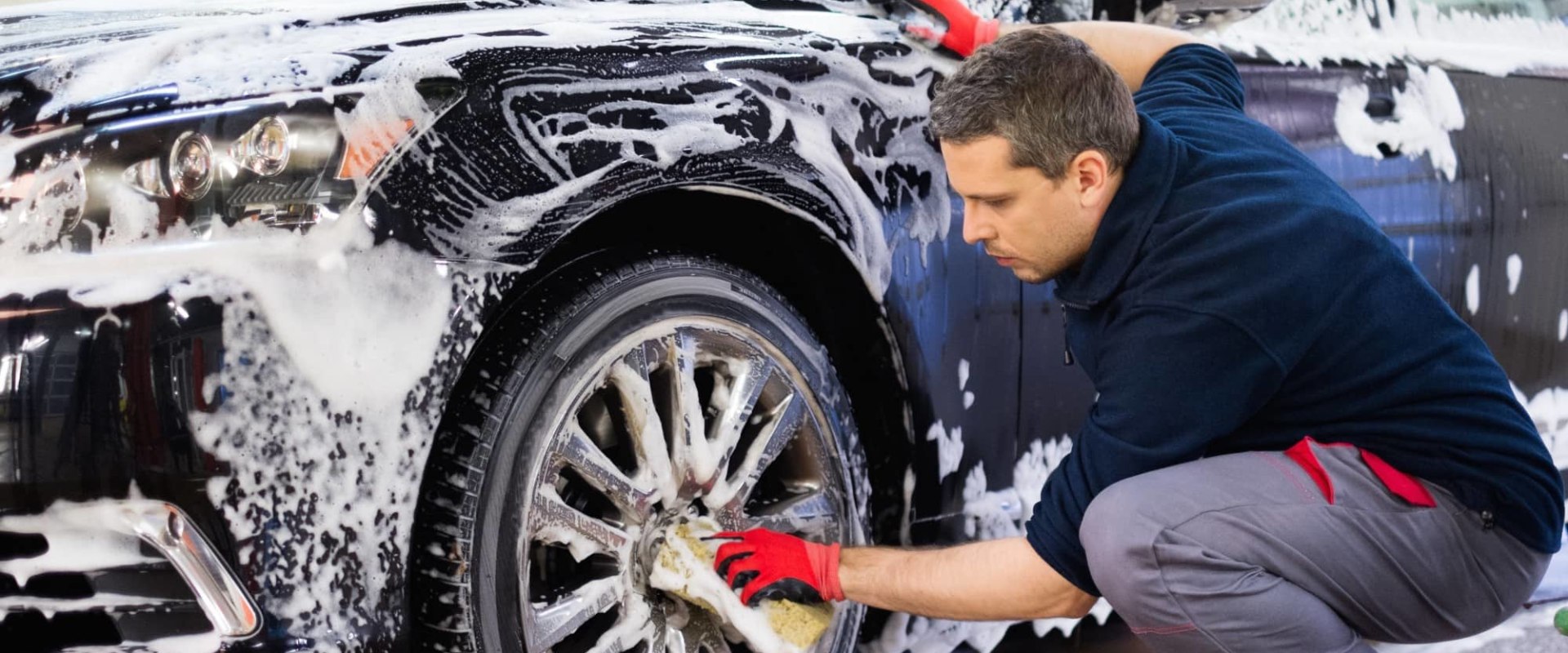 What is mobile car valeting?